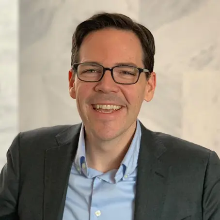 Chris Neary headshot